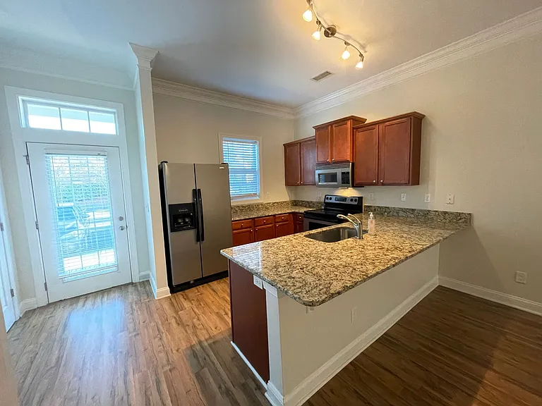 4804 Exton Park Loop — Photo 7