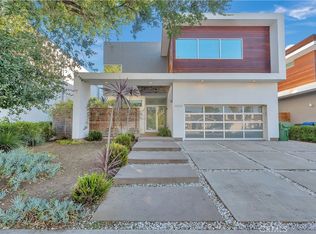 16518 Moorpark St, Encino, CA 91436