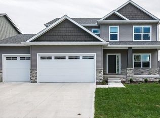220 Dunham Dr, Waukee, IA 50263
