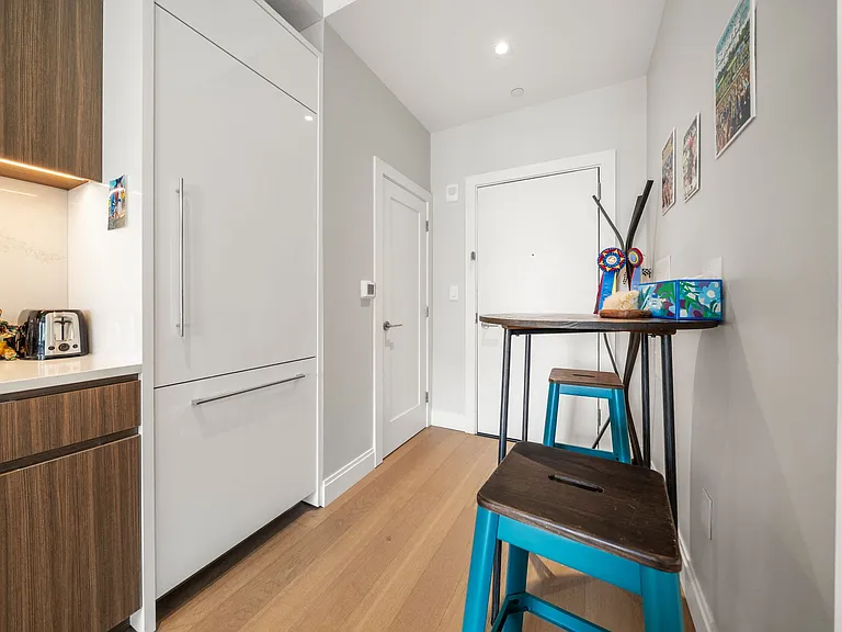 100 Shawmut Ave #811 — Photo 32