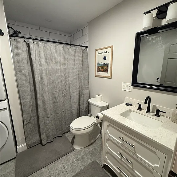 726 E 2nd St #2A — Photo 8