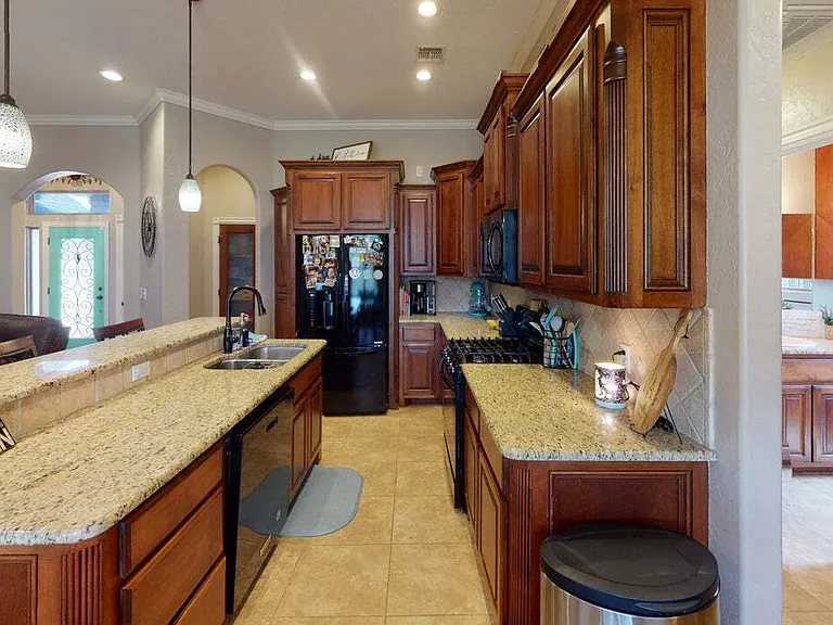 1401 Limestone Way — Photo 4