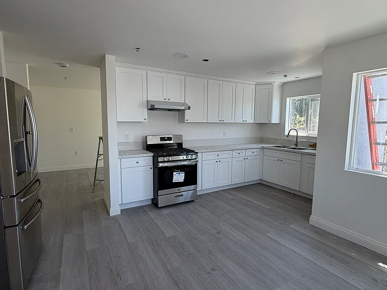 1206 W Newmark Ave #A — Photo 3