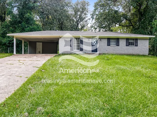 2825 Glenderry St, Jackson, MS 39212