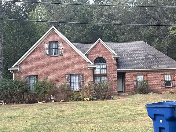 2nd image of 2484 Oak Woods Dr E