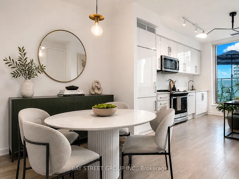 5180 Yonge St #409 — Photo 5