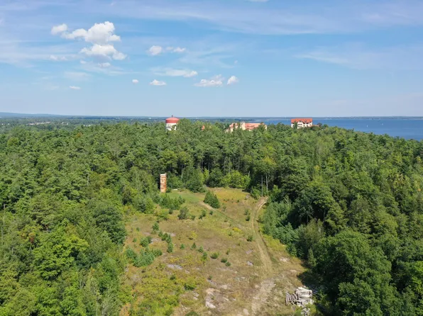 1 Bluff Point Dr, Plattsburgh, NY 12901