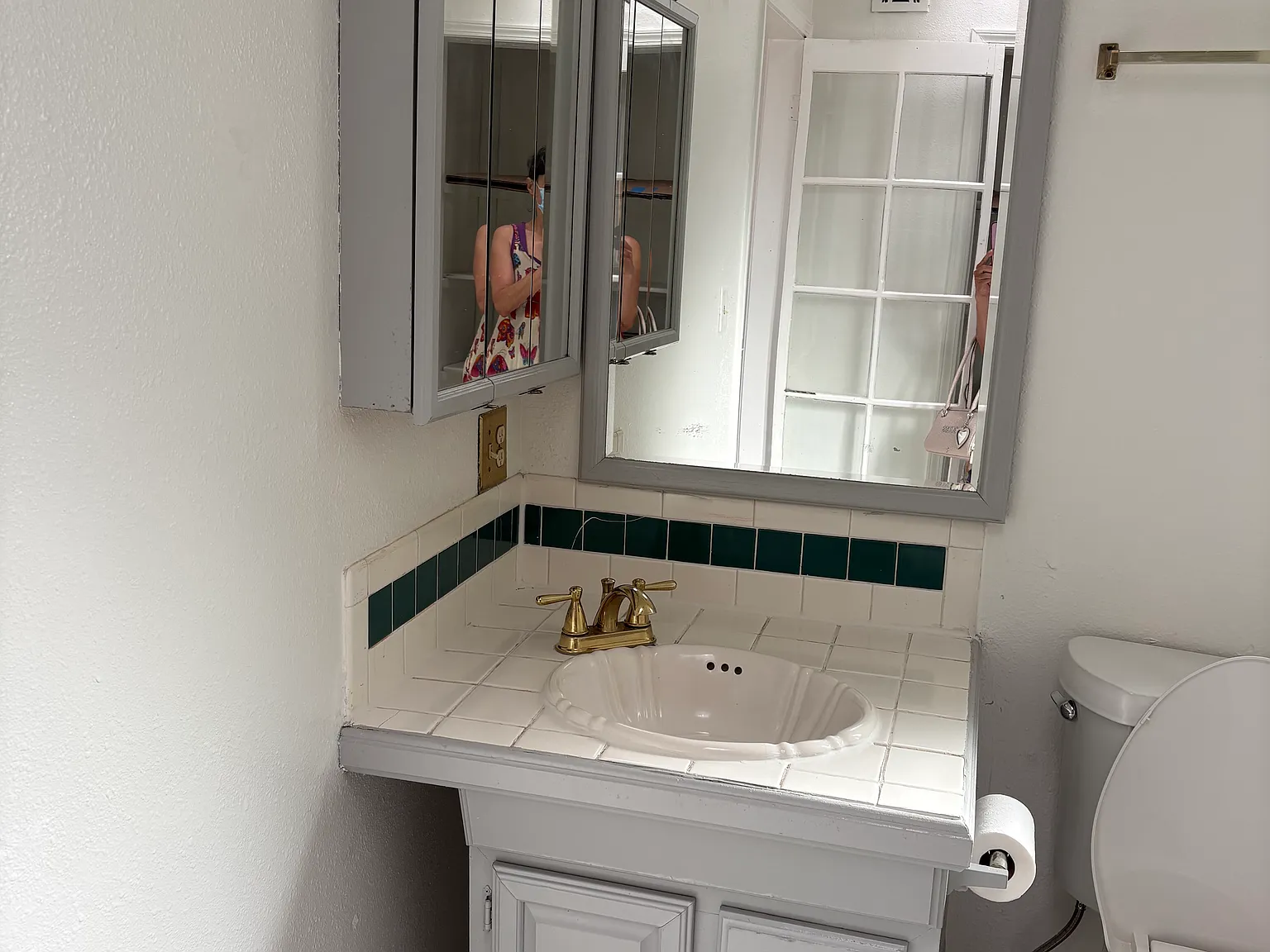 320 Ridgemont Dr — Photo 3