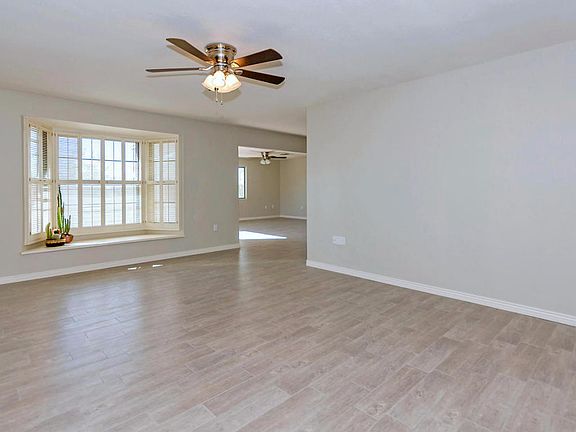 5th image of 12619 W Skyview Dr