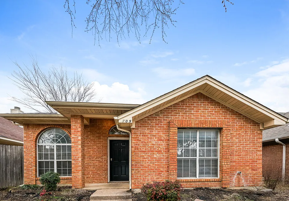 709 Greenridge Dr