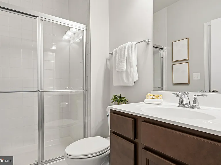 617 Leigh Way — Photo 44