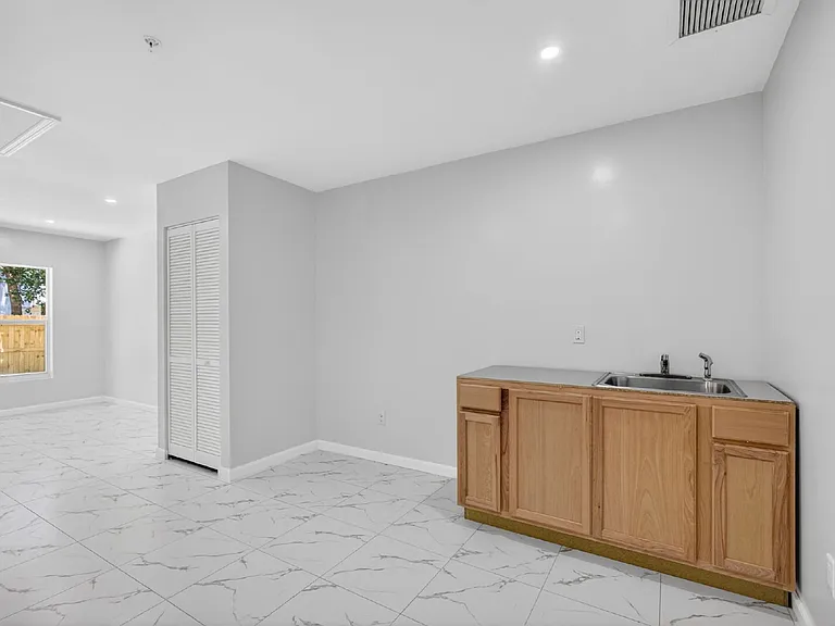 3255 Avenue J #2 — Photo 24