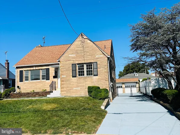 8016 Leonard St, Philadelphia, PA 19152