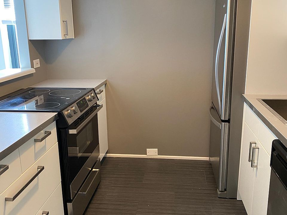 1st image of 3660 N Lake Shore Dr APT 1707