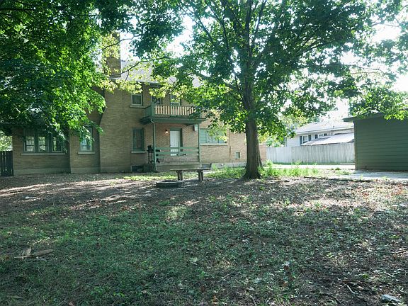 3rd image of 1061 33rd St SE