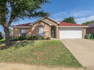308 McMurtry Dr, Arlington, TX 76002