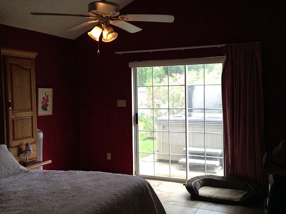 5th image of 215 Clearview Dr