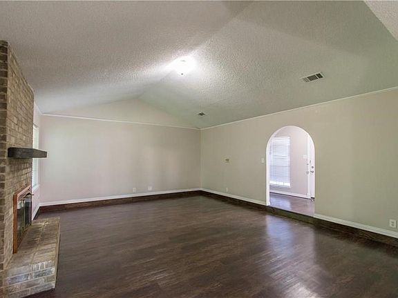 5th image of 8425 Glenann Dr