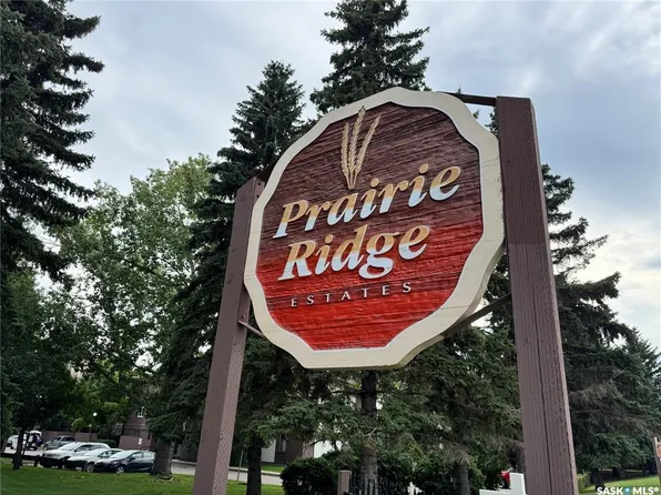 UNIT 203-445 Pendygrasse ROAD, Saskatoon, SK S7M 5C1