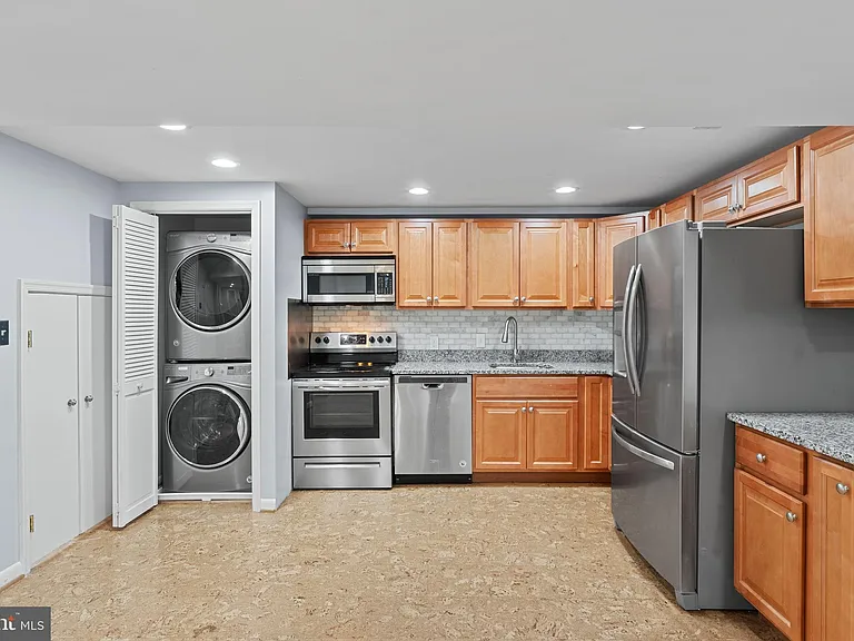 5937 Avon Dr — Photo 10