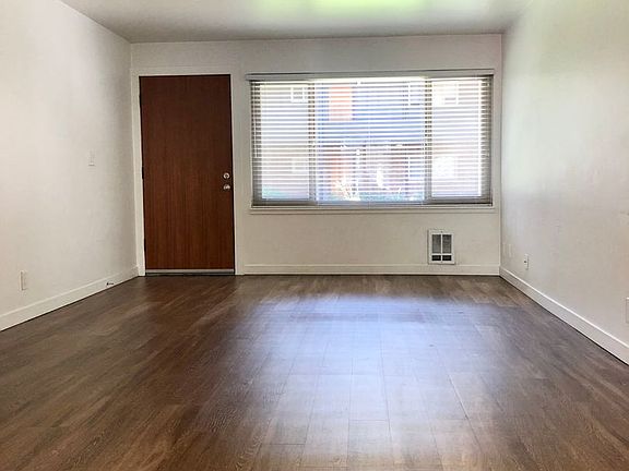 5th image of 848-858 NE 67th St #202