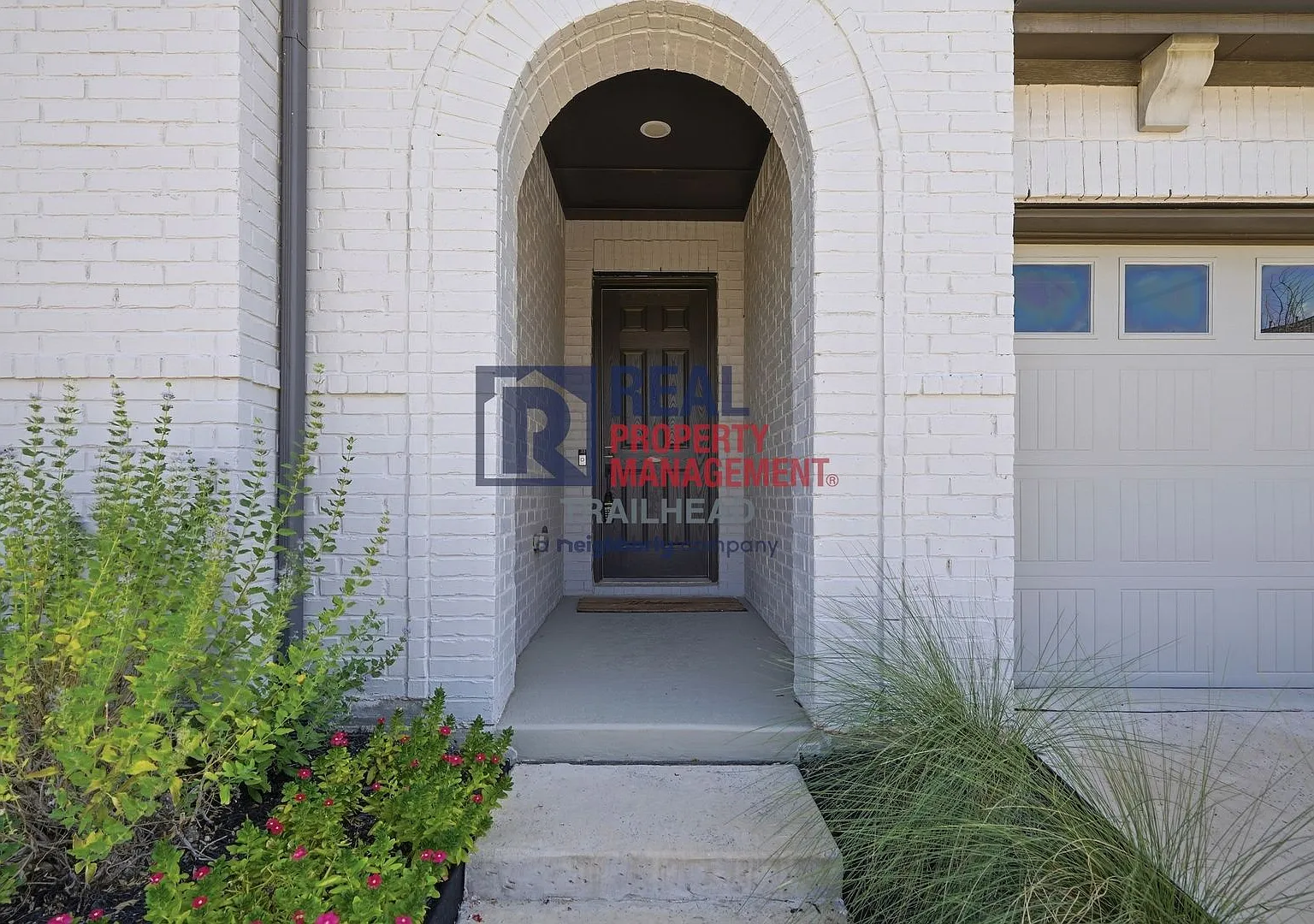 Spacious 4-Bedroom Home with Office, Game Room & Media Room in Walsh — Photo 4