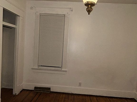 2nd image of 1032 Hertel Ave