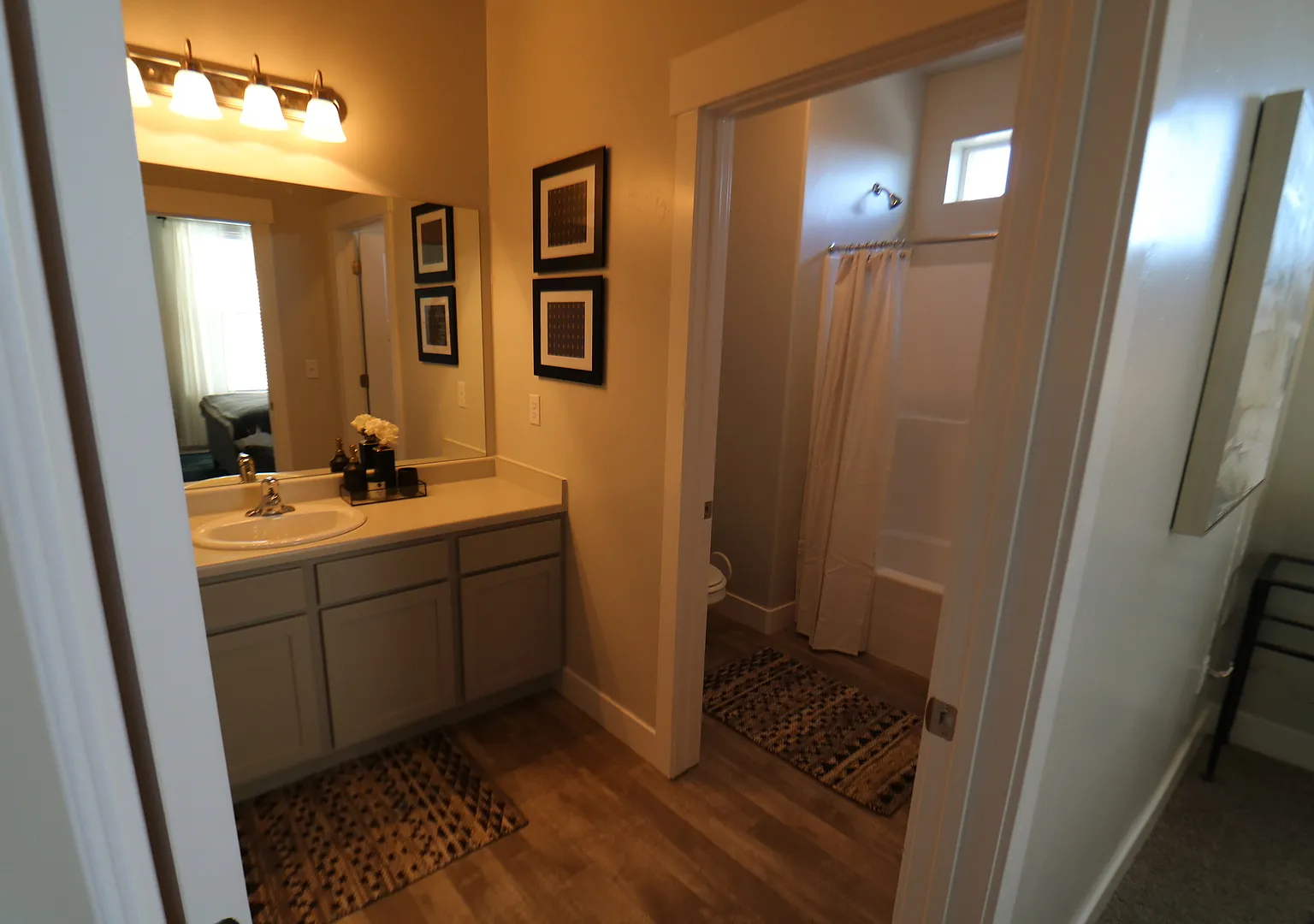 3 Bedroom 2 Bathroom Condo in Vineyard! — Photo 2