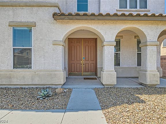 3rd image of 2641 Cattrack Ave