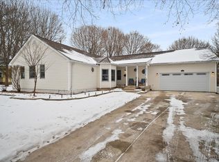 (Undisclosed Address), Geneva, IL 60134