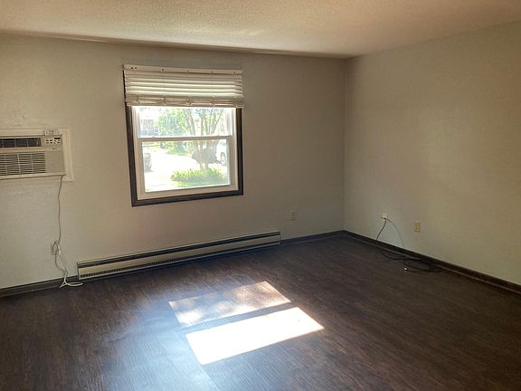 4th image of 105 River Ln #105