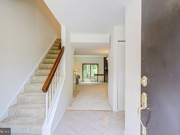 4th image of 9738 Shadow Oak Dr