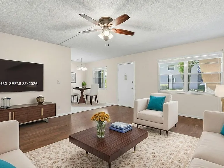 251 SW 132nd Way #117H — Photo 8