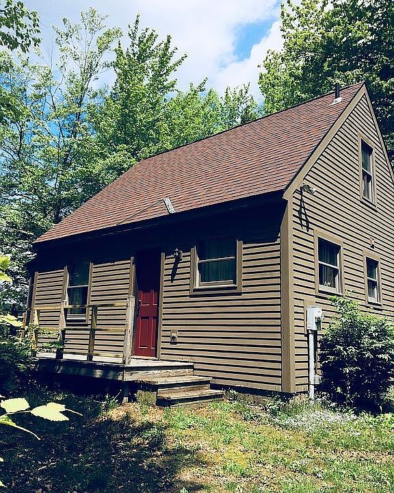 2nd image of 678 W Main St