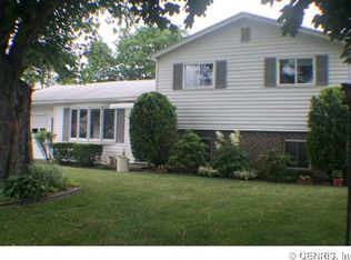 271 Laura Dr, Rochester, NY 14626