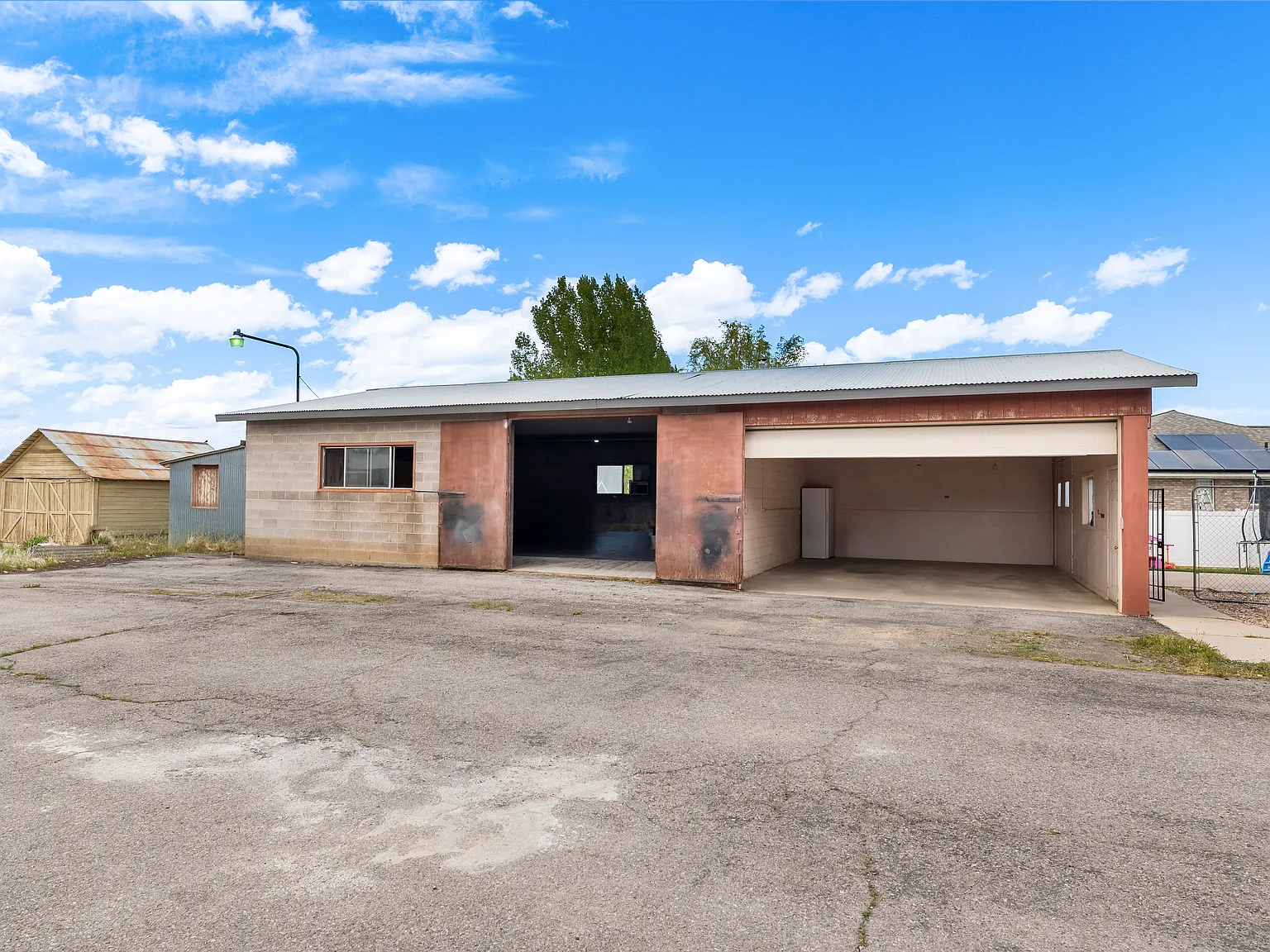 421 N 500 W — Photo 3