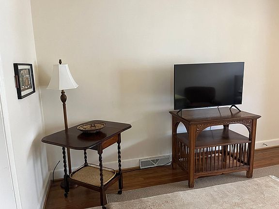 smart tv ready for your favorite subscriptions