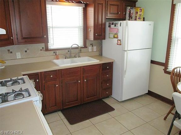 2nd image of 2327 Edgewater Dr