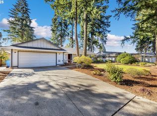 2114 NE Village Green Dr, Vancouver, WA