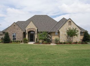 1251 W Camellia Way, Mustang, OK 73064