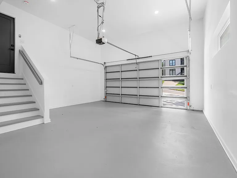 1005 Glenview Dr — Photo 33