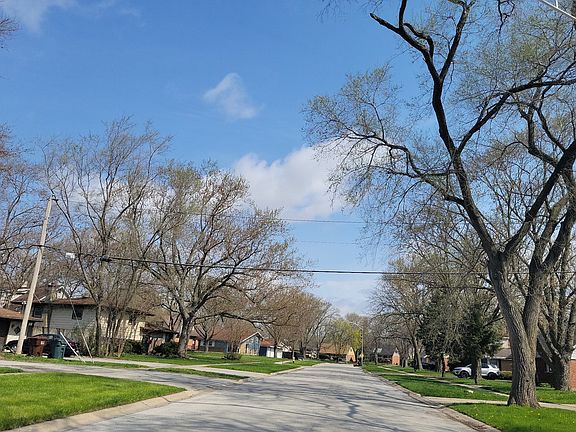 4th image of 16851 Glen Oaks Dr