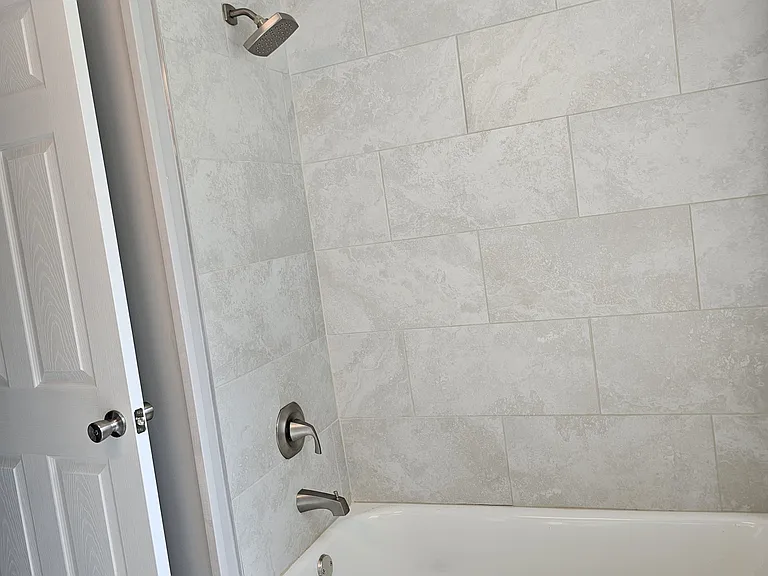 6250 Clemens Ave #1W — Photo 12