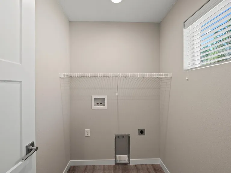 1648 S Cochran St — Photo 14