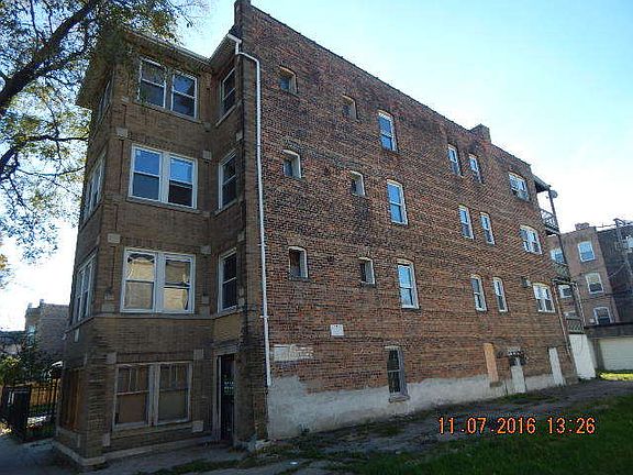 3rd image of 1510 S Avers Ave