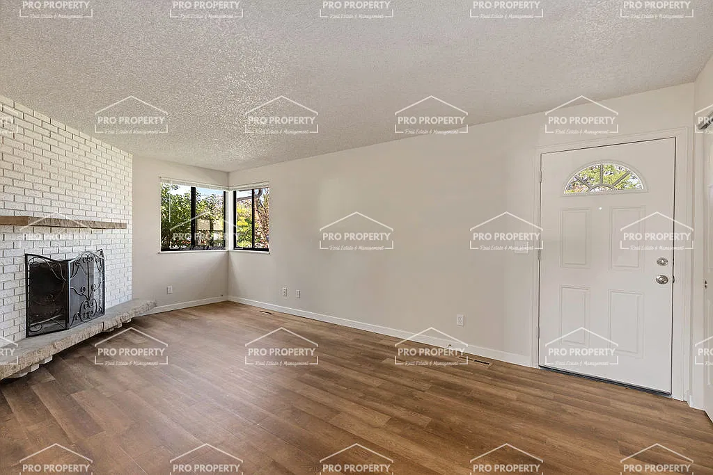 4 bed, 1.5 bath, 1350 sqft, $1,895 — Photo 4