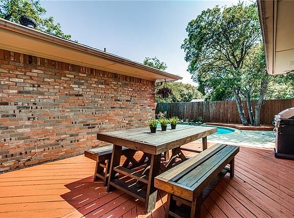 2nd image of 2436 Heather Hill Ln