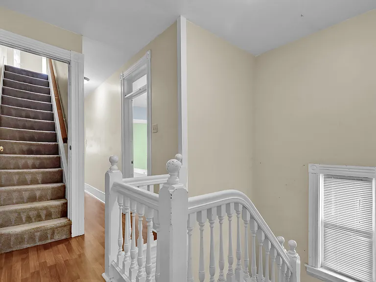 744 E Chestnut St — Photo 20
