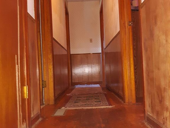 4th image of 9 Spruce Ct