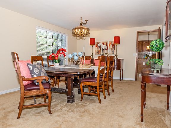 3rd image of 6114 Hansen Dr
